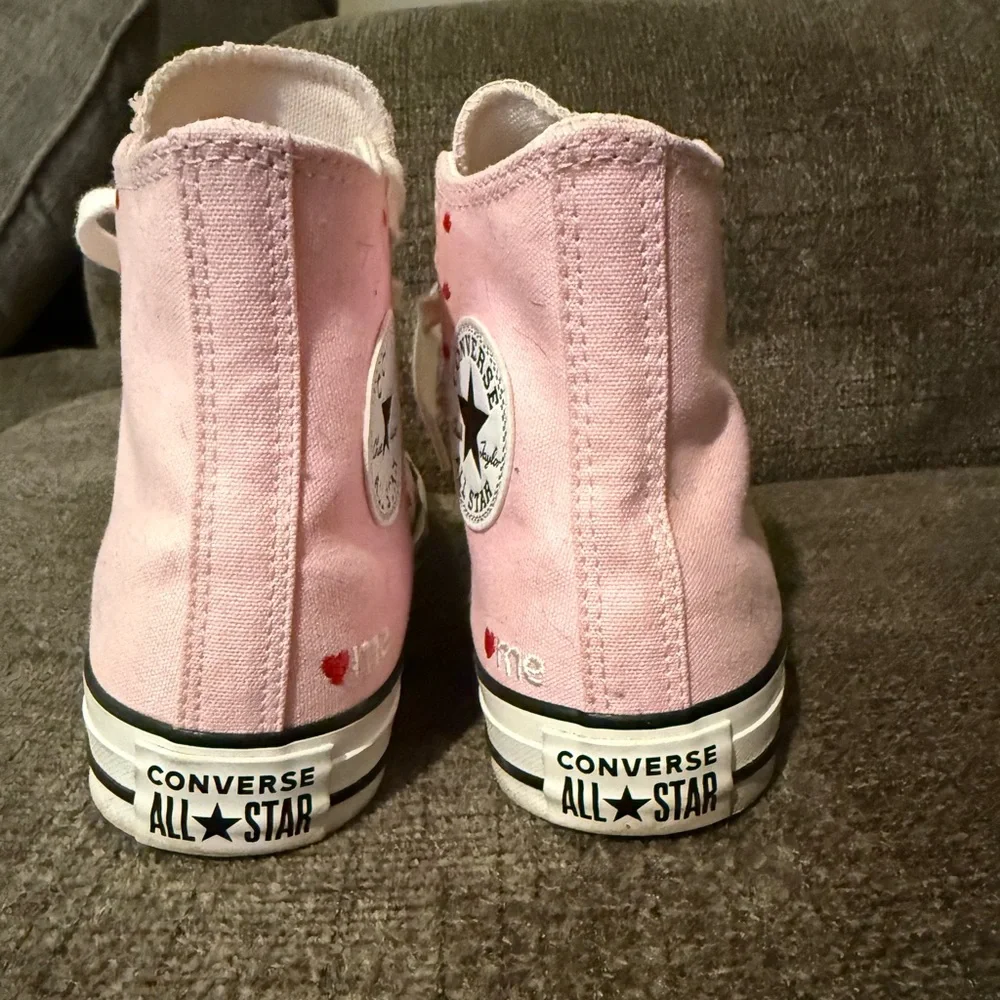 Converse Limited Edition Valentines hearts High-Top Sneakers - Picture 4 of 7